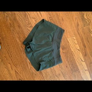 Outdoor voices evergreen Hudson shorts XSMALL